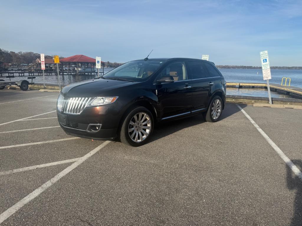 2013 Lincoln MKX Base