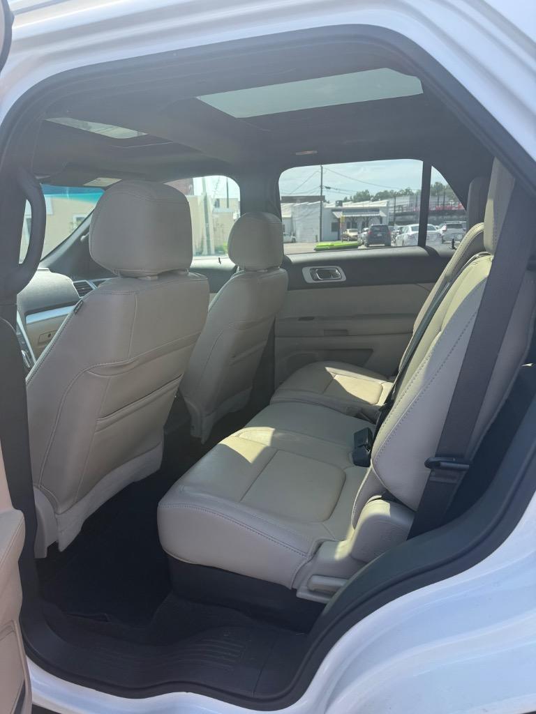 2014 Ford Explorer XLT - Photo 10