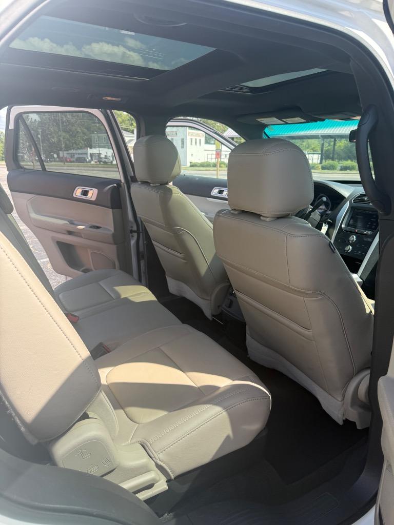 2014 Ford Explorer XLT - Photo 12
