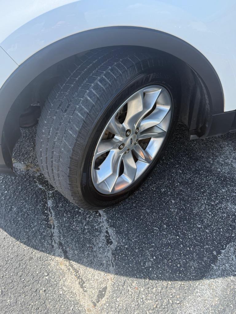 2014 Ford Explorer XLT - Photo 19