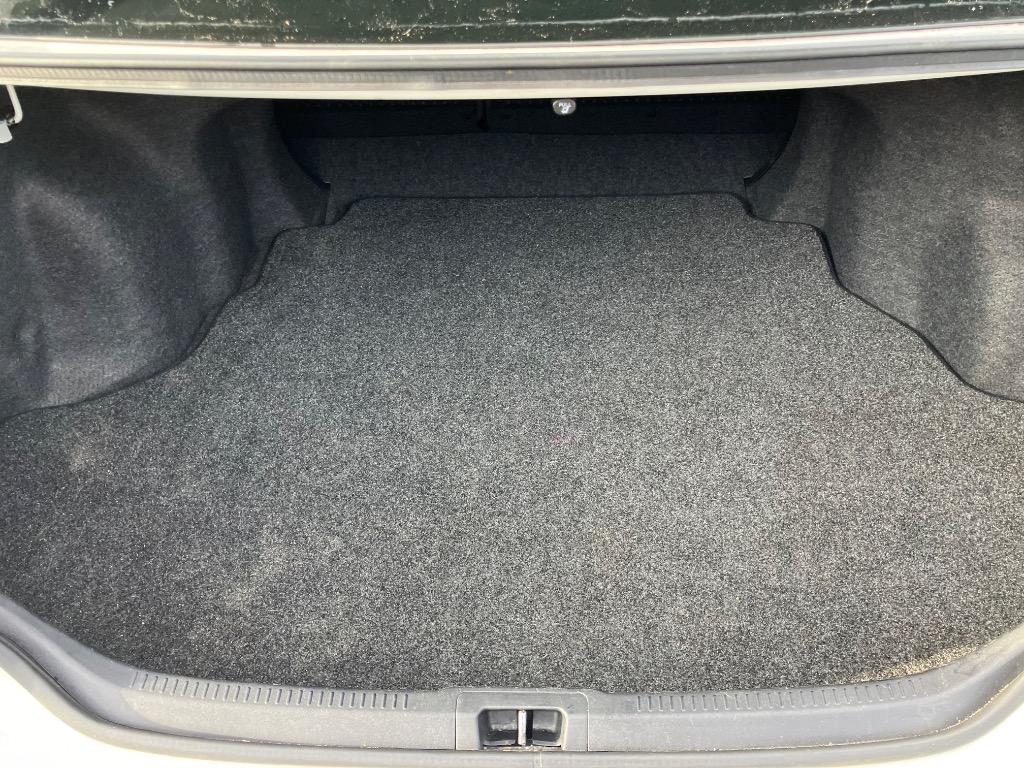 2012 Toyota Camry SE - Photo 13