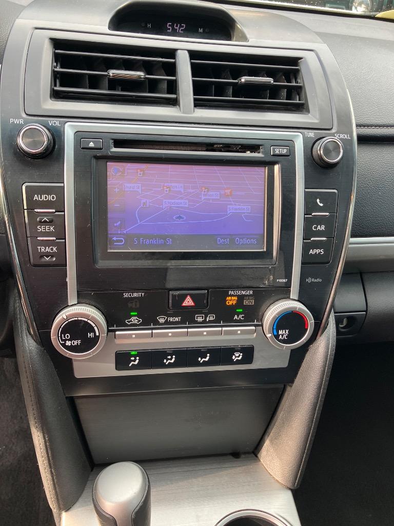 2012 Toyota Camry SE - Photo 17