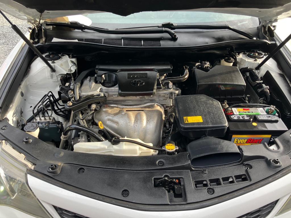2012 Toyota Camry SE - Photo 16