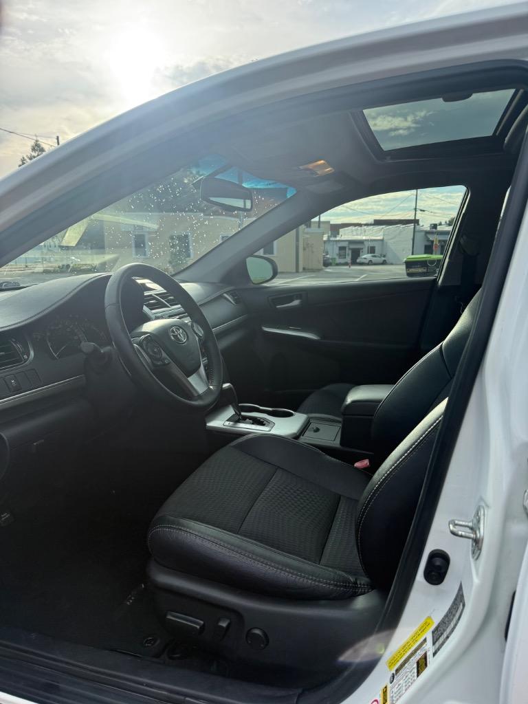 2012 Toyota Camry SE - Photo 10