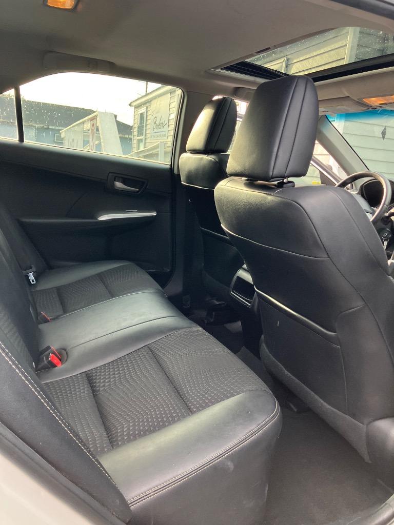 2012 Toyota Camry SE - Photo 14