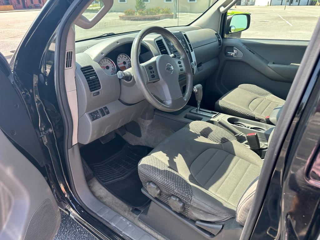 2012 Nissan Frontier SV - Photo 13